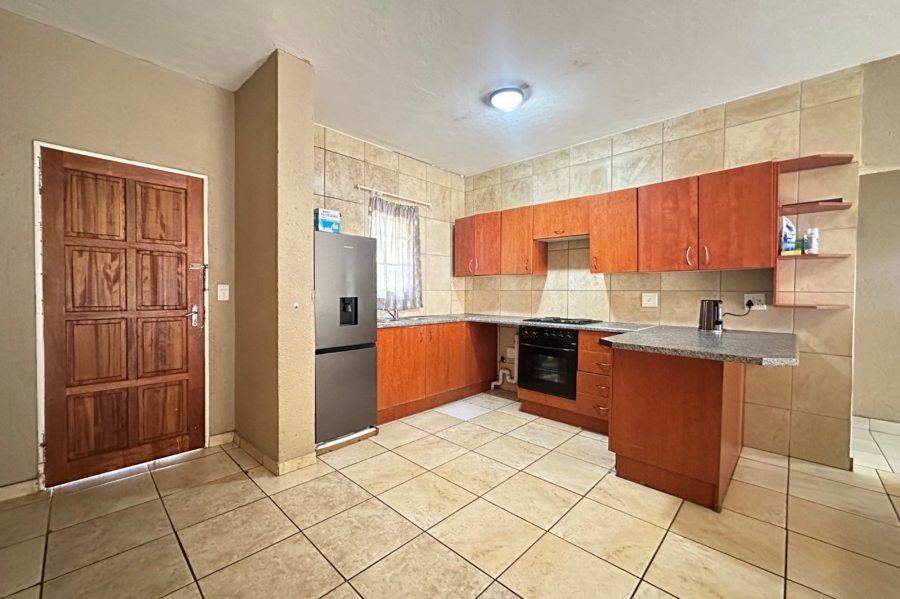 2 Bedroom Property for Sale in Stonehenge Ext 8 Mpumalanga