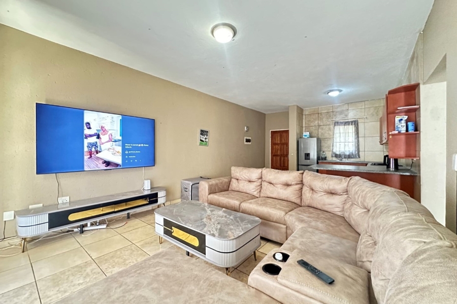 2 Bedroom Property for Sale in Stonehenge Ext 8 Mpumalanga