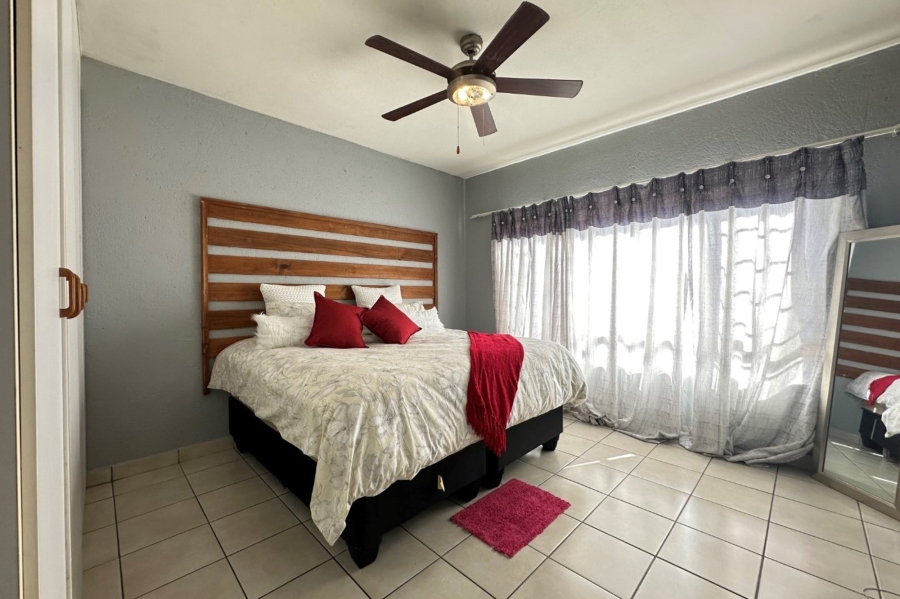 2 Bedroom Property for Sale in Stonehenge Ext 8 Mpumalanga