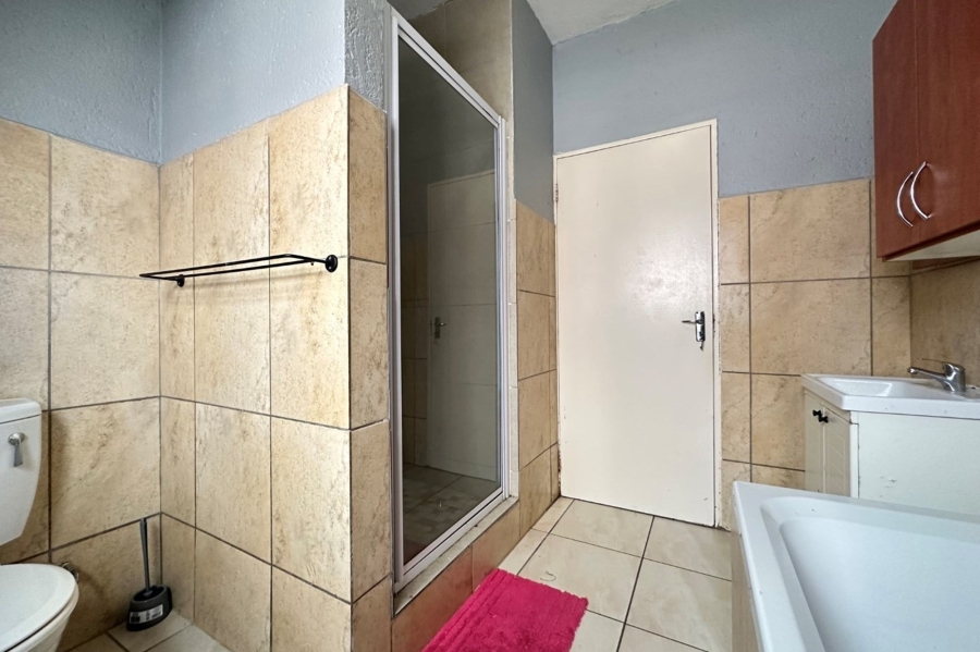 2 Bedroom Property for Sale in Stonehenge Ext 8 Mpumalanga