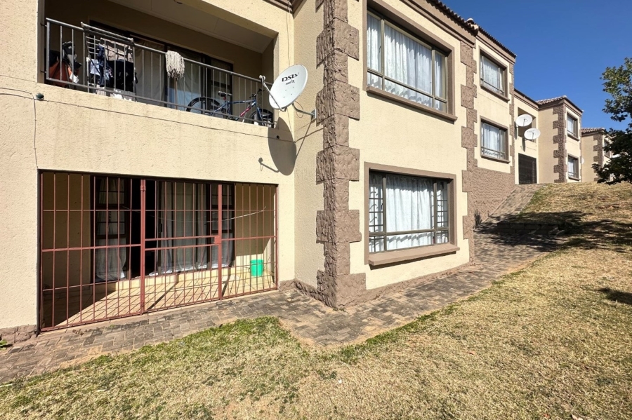 2 Bedroom Property for Sale in Stonehenge Ext 8 Mpumalanga