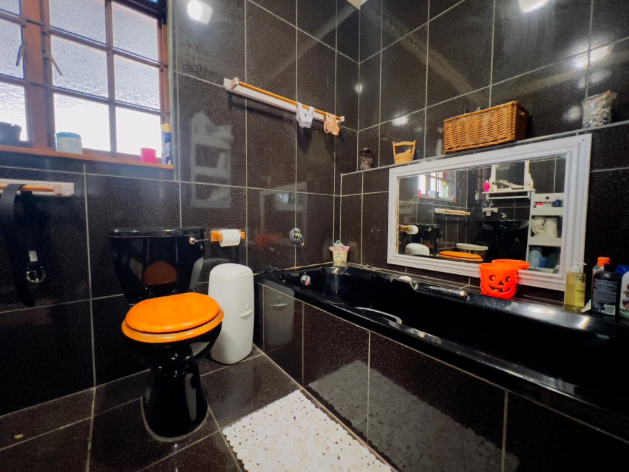 4 Bedroom Property for Sale in Nelspruit Ext 2 Mpumalanga