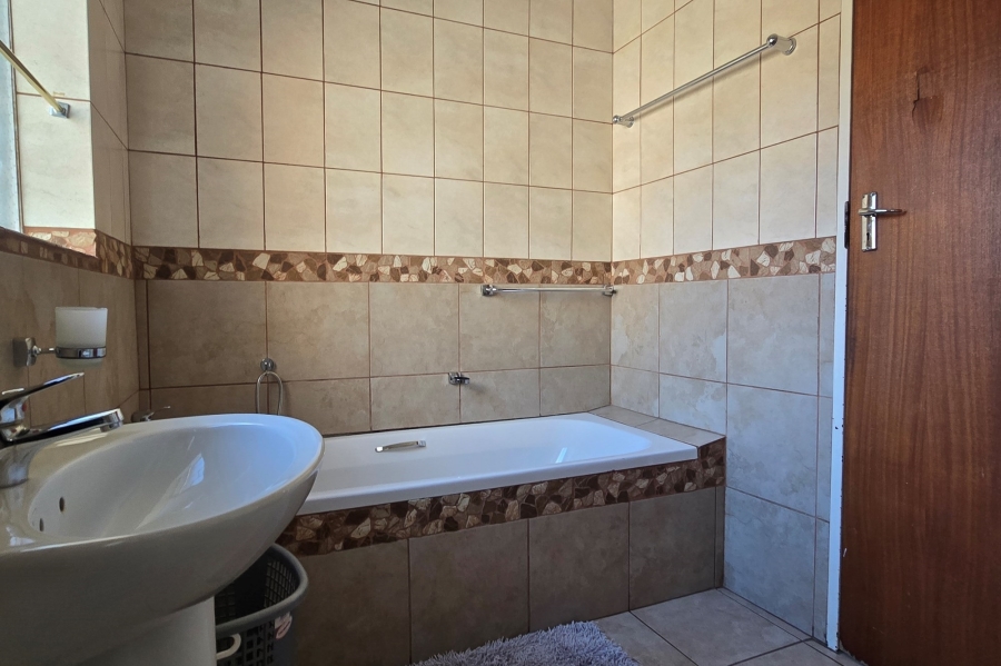 4 Bedroom Property for Sale in Gholfsig Mpumalanga
