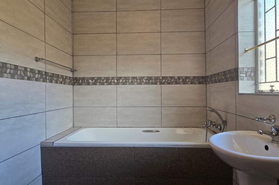 4 Bedroom Property for Sale in Gholfsig Mpumalanga
