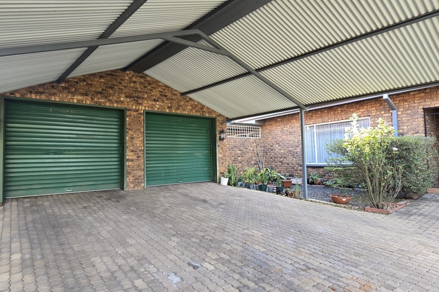 4 Bedroom Property for Sale in Gholfsig Mpumalanga