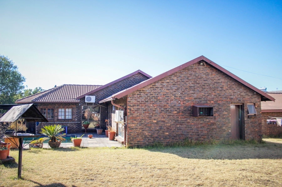 3 Bedroom Property for Sale in Aerorand Mpumalanga