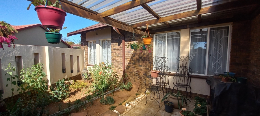 4 Bedroom Property for Sale in Aerorand South Mpumalanga