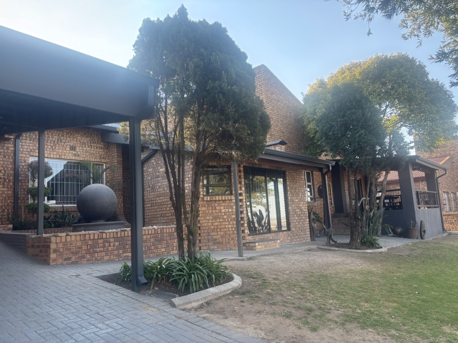 4 Bedroom Property for Sale in Hoeveld Park Mpumalanga