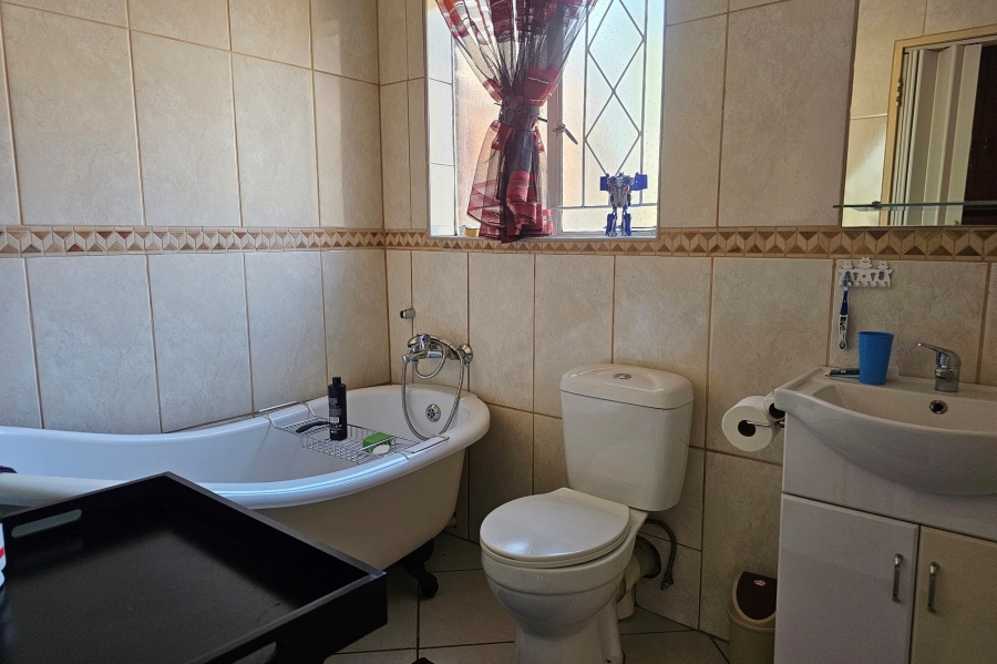 4 Bedroom Property for Sale in Aerorand Mpumalanga