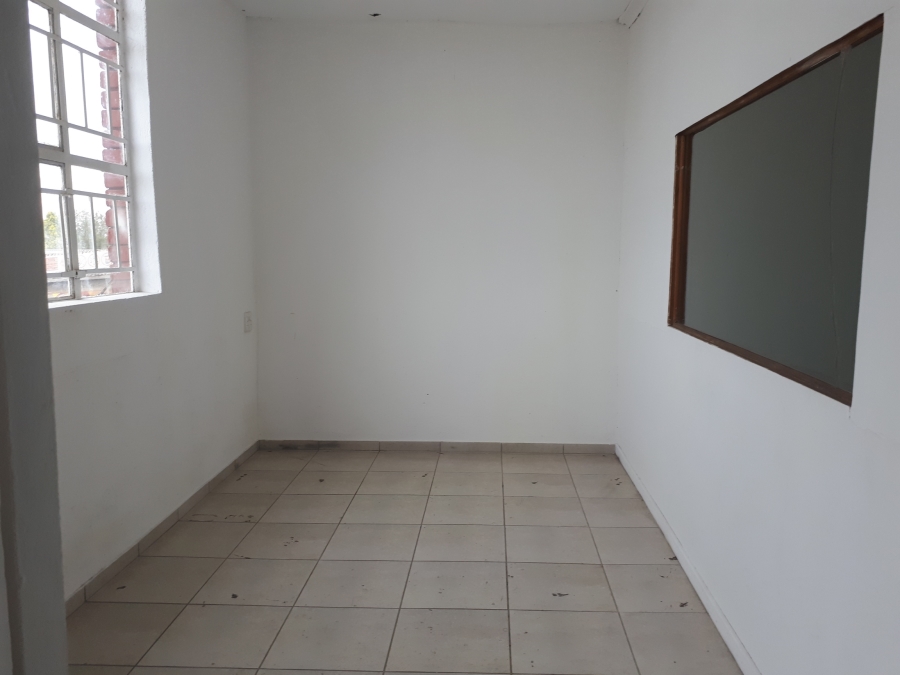 To Let commercial Property for Rent in White River Mpumalanga