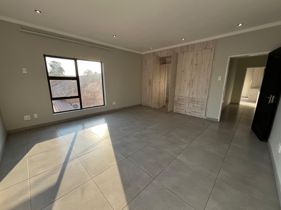 To Let 5 Bedroom Property for Rent in Reyno Ridge Mpumalanga