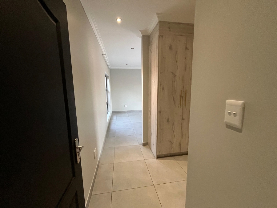 To Let 5 Bedroom Property for Rent in Reyno Ridge Mpumalanga