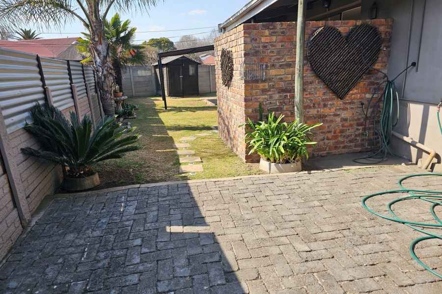 3 Bedroom Property for Sale in Witbank Ext 16 Mpumalanga