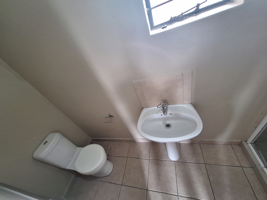 To Let 1 Bedroom Property for Rent in Nelspruit Ext 29 Mpumalanga