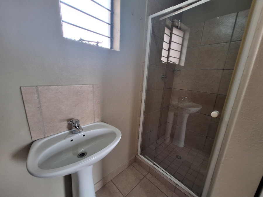 To Let 1 Bedroom Property for Rent in Nelspruit Ext 29 Mpumalanga