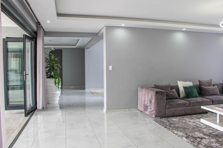 7 Bedroom Property for Sale in Gholfsig Mpumalanga
