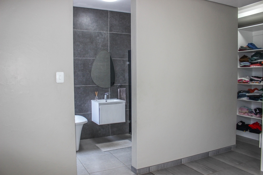 7 Bedroom Property for Sale in Gholfsig Mpumalanga