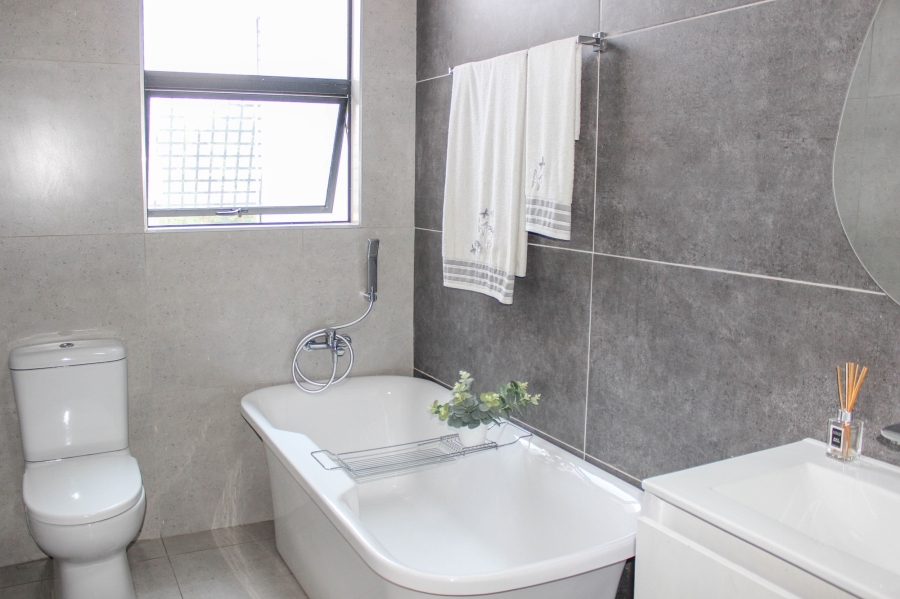 7 Bedroom Property for Sale in Gholfsig Mpumalanga