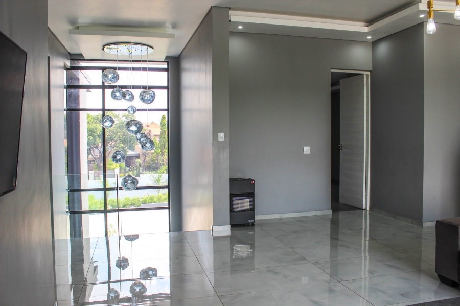 7 Bedroom Property for Sale in Gholfsig Mpumalanga