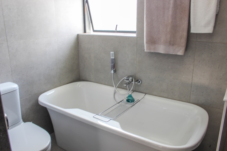7 Bedroom Property for Sale in Gholfsig Mpumalanga