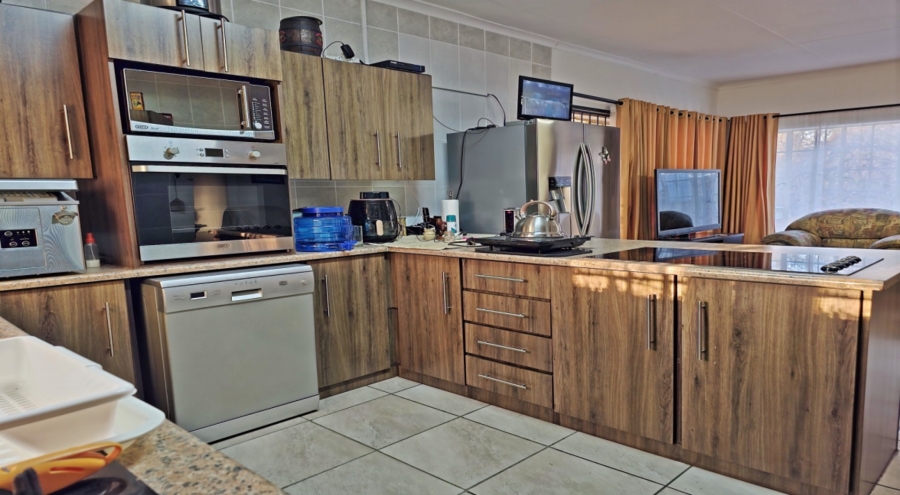 2 Bedroom Property for Sale in Marloth Park Mpumalanga
