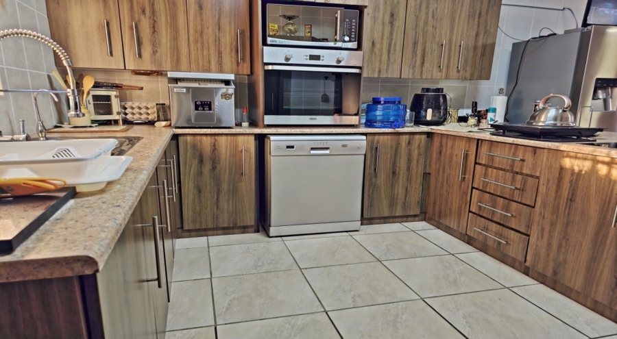 2 Bedroom Property for Sale in Marloth Park Mpumalanga