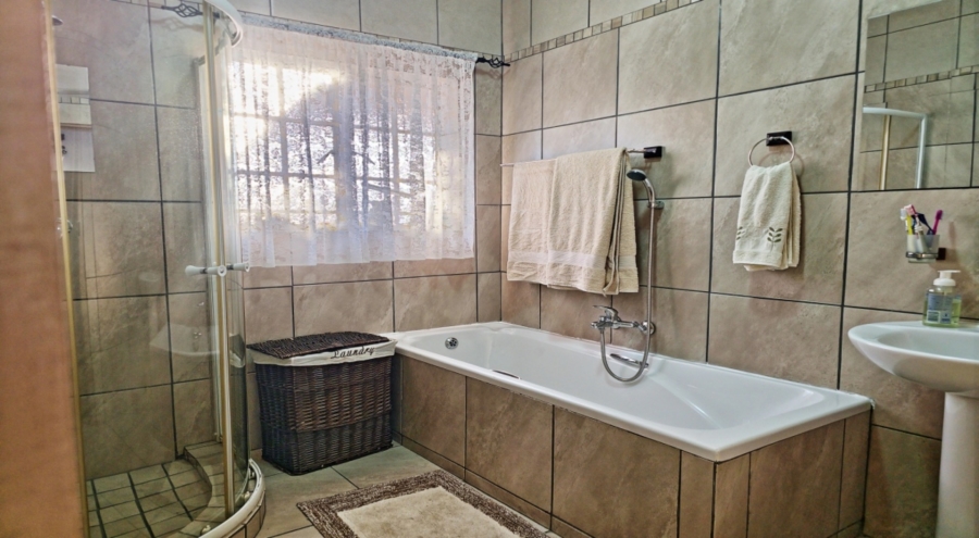2 Bedroom Property for Sale in Marloth Park Mpumalanga
