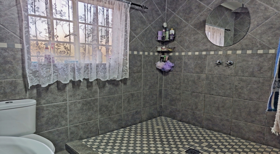 2 Bedroom Property for Sale in Marloth Park Mpumalanga
