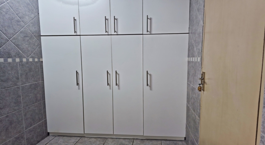 2 Bedroom Property for Sale in Marloth Park Mpumalanga