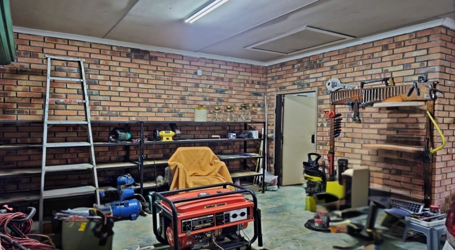 2 Bedroom Property for Sale in Marloth Park Mpumalanga