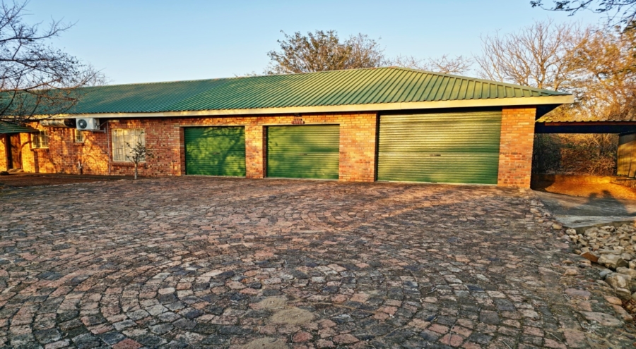 2 Bedroom Property for Sale in Marloth Park Mpumalanga