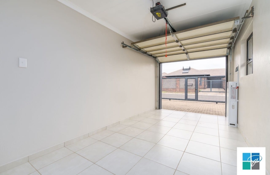 2 Bedroom Property for Sale in Suidheuwel Mpumalanga