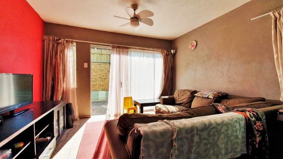 To Let 2 Bedroom Property for Rent in West Acres Mpumalanga