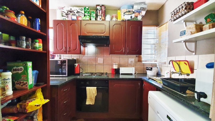 To Let 2 Bedroom Property for Rent in West Acres Mpumalanga