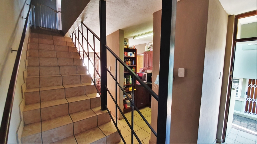 To Let 2 Bedroom Property for Rent in West Acres Mpumalanga