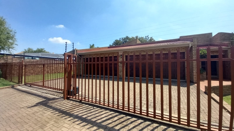 4 Bedroom Property for Sale in Secunda Mpumalanga