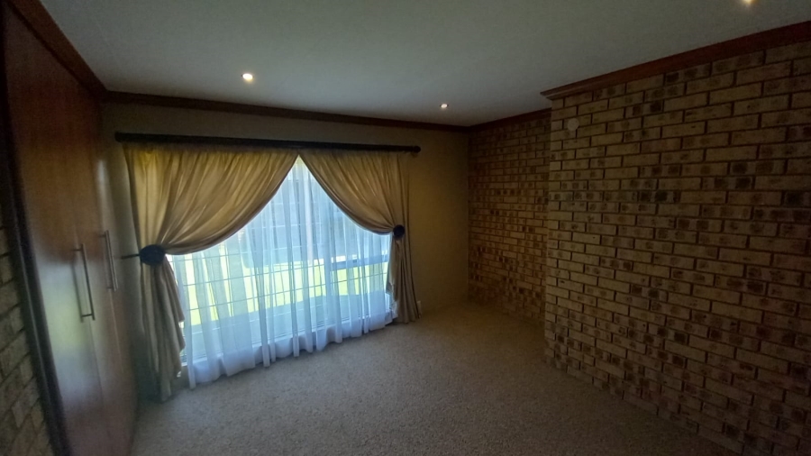 4 Bedroom Property for Sale in Secunda Mpumalanga