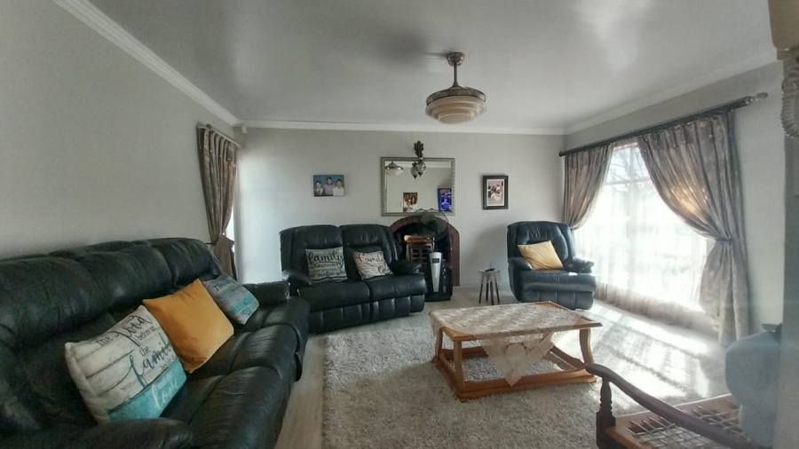 4 Bedroom Property for Sale in Sunset Park Mpumalanga