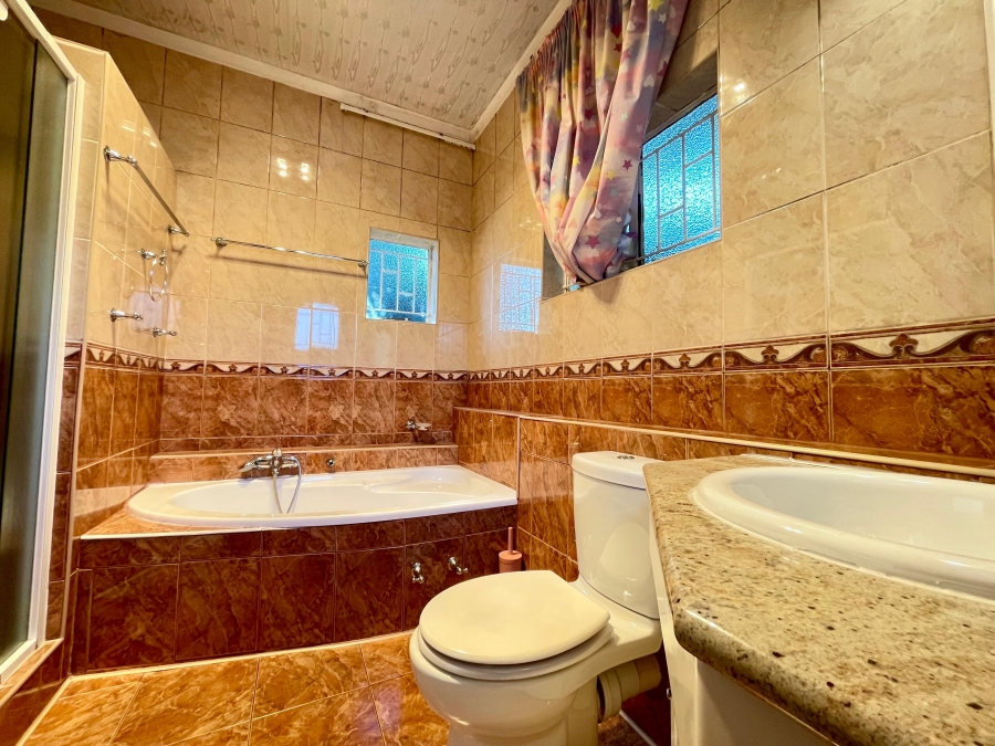 To Let 4 Bedroom Property for Rent in Evander Mpumalanga