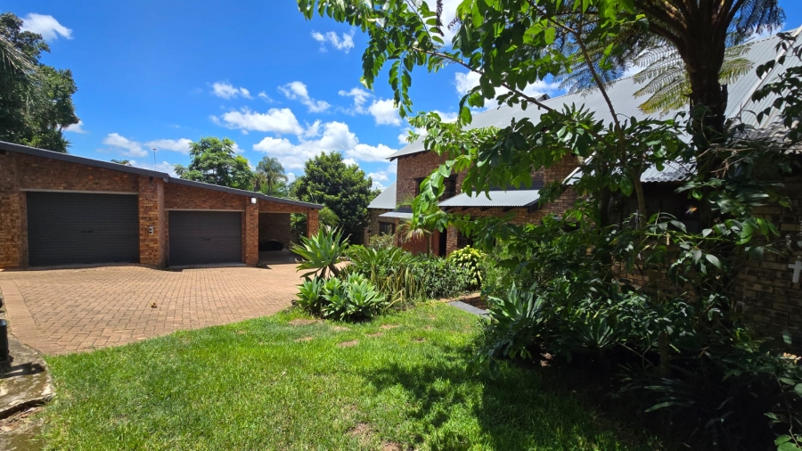5 Bedroom Property for Sale in White River Ext 6 Mpumalanga