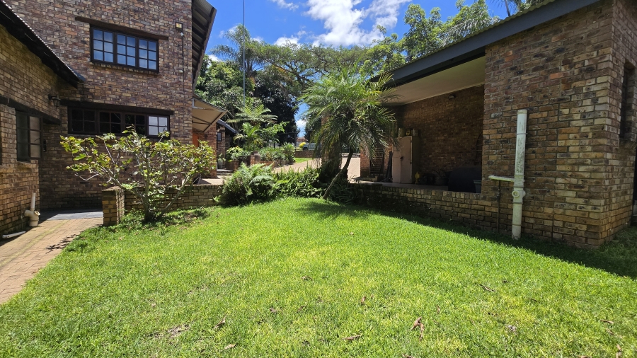 5 Bedroom Property for Sale in White River Ext 6 Mpumalanga