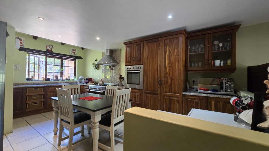 5 Bedroom Property for Sale in White River Ext 6 Mpumalanga