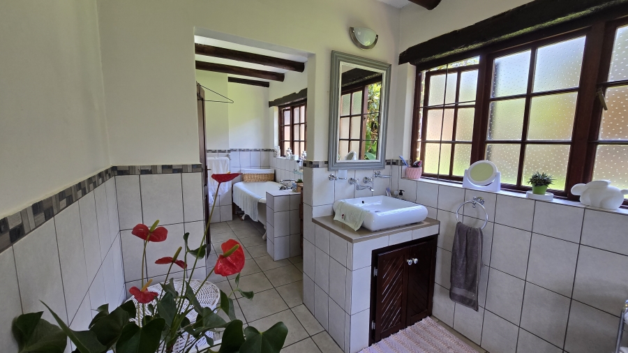 5 Bedroom Property for Sale in White River Ext 6 Mpumalanga