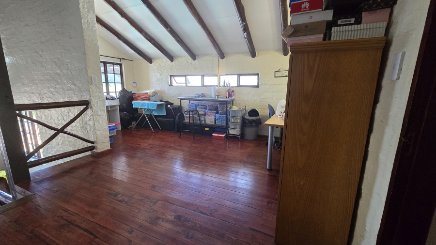 5 Bedroom Property for Sale in White River Ext 6 Mpumalanga