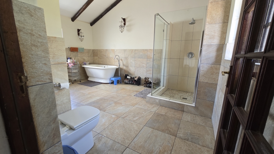 5 Bedroom Property for Sale in White River Ext 6 Mpumalanga