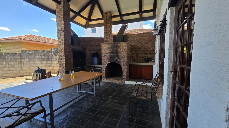 5 Bedroom Property for Sale in White River Ext 6 Mpumalanga