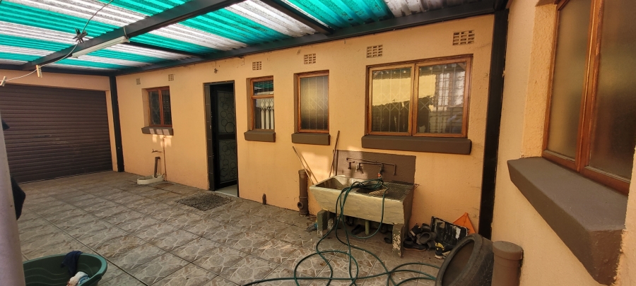 3 Bedroom Property for Sale in Mhluzi Mpumalanga