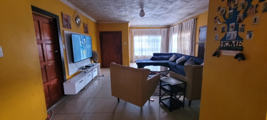 3 Bedroom Property for Sale in Mhluzi Mpumalanga