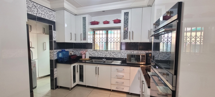 3 Bedroom Property for Sale in Mhluzi Mpumalanga