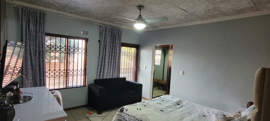 3 Bedroom Property for Sale in Mhluzi Mpumalanga